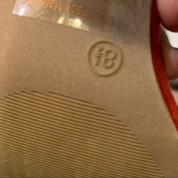 Red Heels - Picture 6 of 6